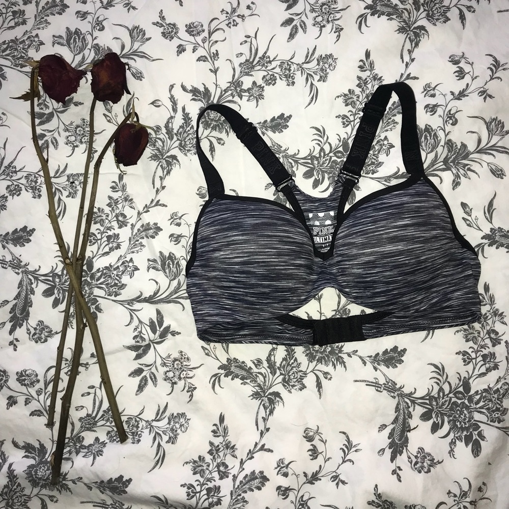 Push up Victoria’s secret sports bra